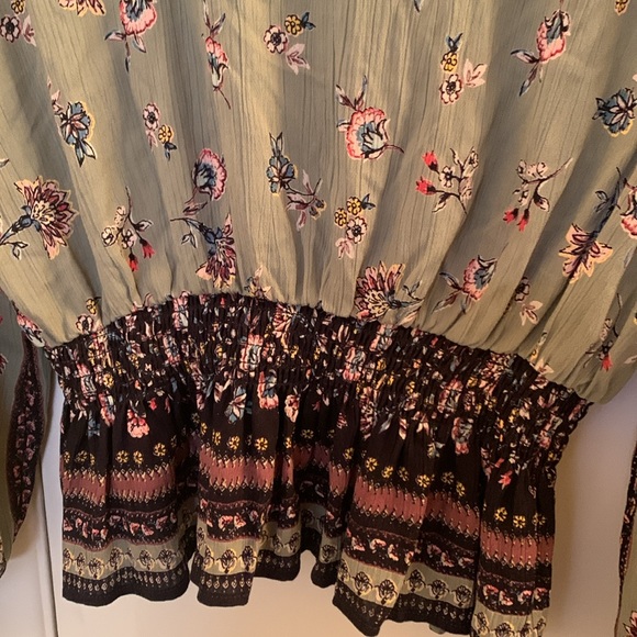 Angie Front Tie Blouse - Picture 4 of 7